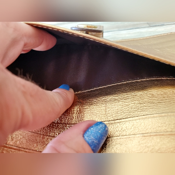 COACH Signature Stripe Full Zip Wallet Khaki/Gold Metallic F42628 - Picture 9 of 12